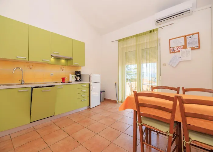 Antares N3 Close To Center Apartment *